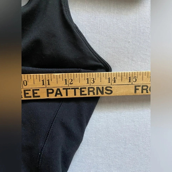 Lululemon Athletica Pleated Fit & Flare  Tank sz 4 - Picture 5 of 7